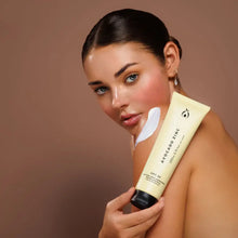 Load image into Gallery viewer, Avocado Zinc SPF 30 Natual Body Sunscreen – 200ml