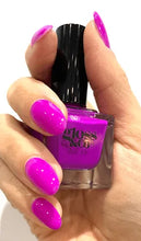 Load image into Gallery viewer, Late Night Drive - Facial Impressions